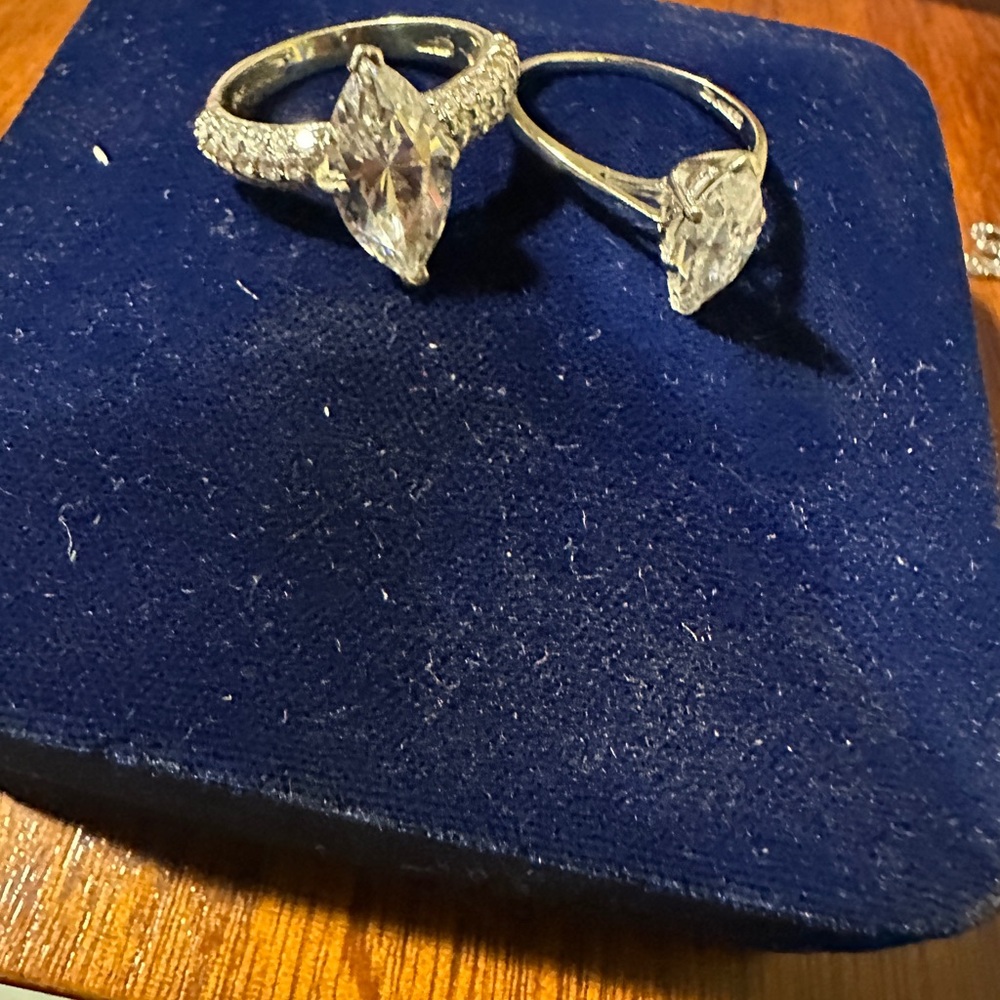 Elegant Silver Marquise Cut Ring Set